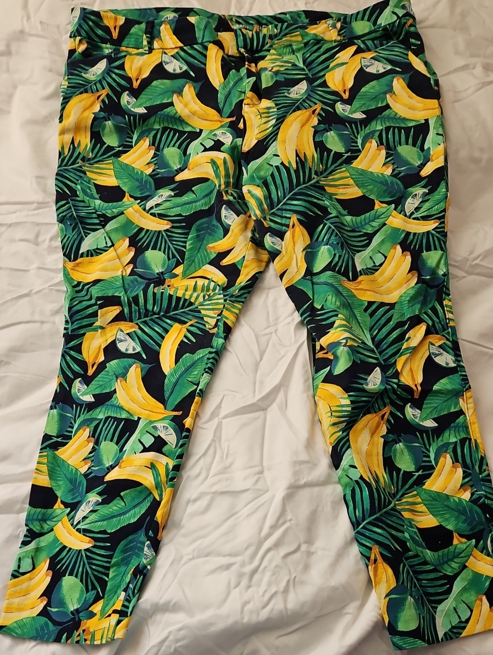 ✨️3 for $20 or 5 for $25✨️ Old Navy Tropical Banana Print Cotton Ankle Pants